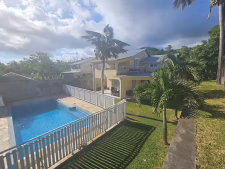nouveau prix! grande villa avec piscine  piton st leu.