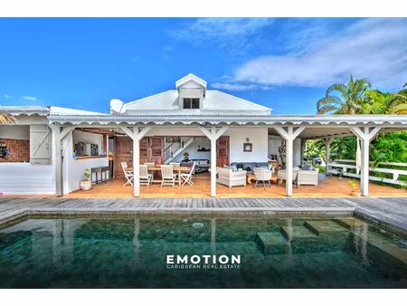 villa 4 pièces +mezzanine et 3 bungalows à saint-françois