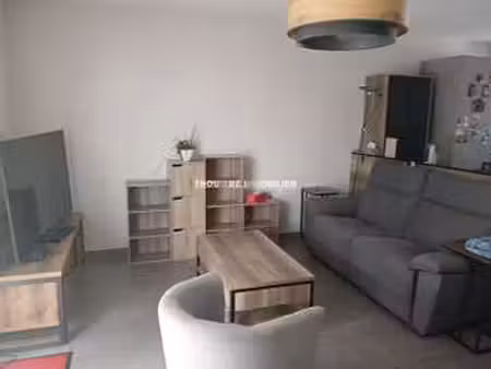 location maison meublé à saint-julien-de-concelles (44450) : à louer meublé / 80m² saint-j