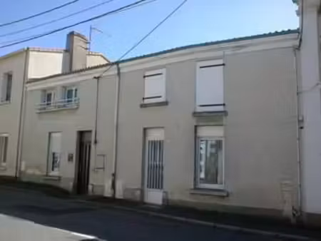 location maison au loroux-bottereau (44430) : à louer / 45m² le loroux-bottereau