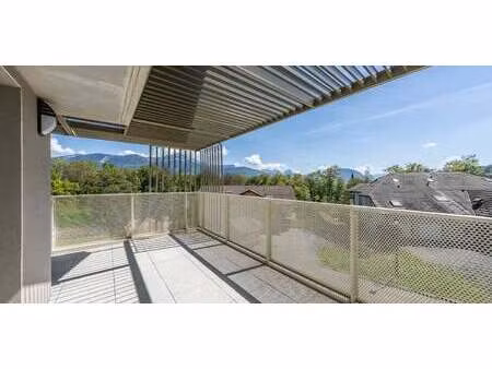 appartement contemporain avec terrasse charvonnex (74)