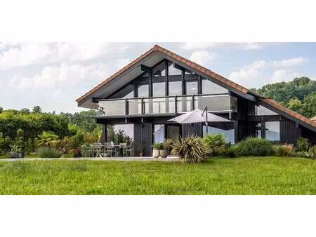 maison contemporaine avec jardin et terrasse collonges-sous-salève (74)