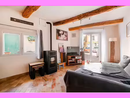 maison de village en pierres  entre authenticité et douceur provençale