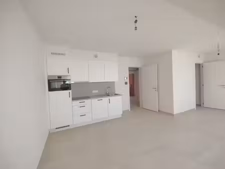 appartement à louer à oostende € 700 (lqt3d) | zimmo