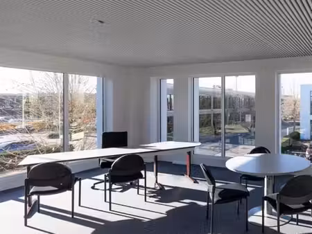 nice office for rent