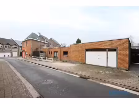 handelspand met (dubbele)woonst  garage en buitenruimte