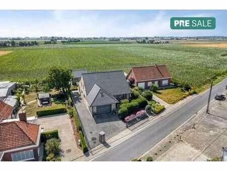 villa de qualité à vendre à oostvleteren avec 5 chambres