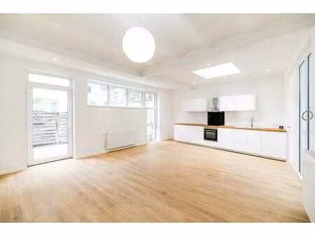 maison arrière de 1 chambre à louer !