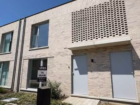 nieuwbouw woning met 3 slaapkamers en tuin