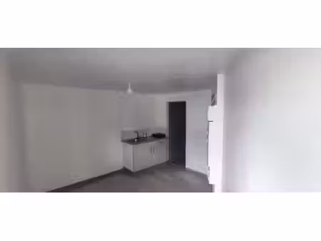 location appartement 1 pièce 12.42 m² à falaise (14700)  275 €