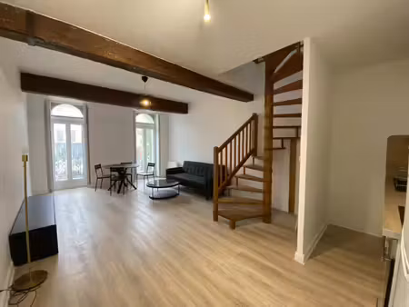appartement meuble entierement renove castelnaudary centre v