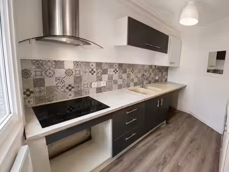 a louer maison t4 argeliers avec terrasse tropezienne