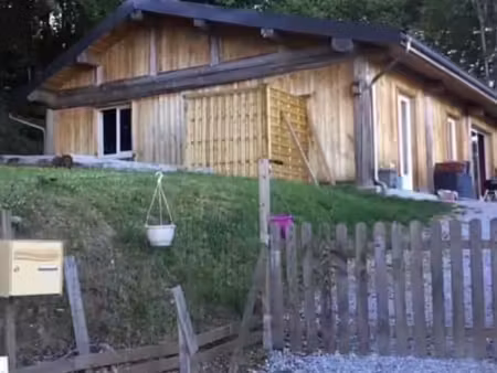 à vendre – charmant chalet 5 pièces à neuvic (corrèze)