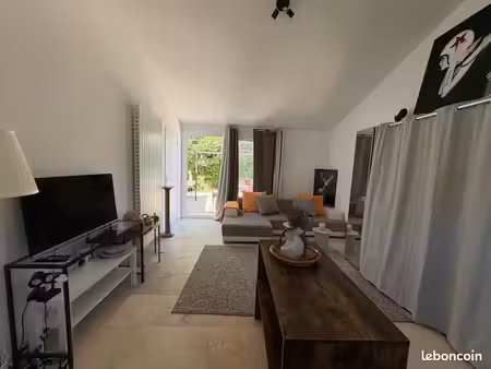 studio tout équipé au cœur du luberon - la bastide-des-jourdans