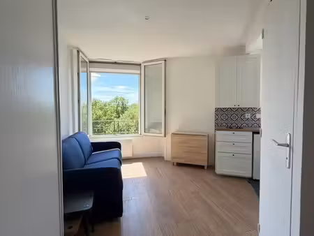 studio meublé lumineux 18m2 refait à neuf