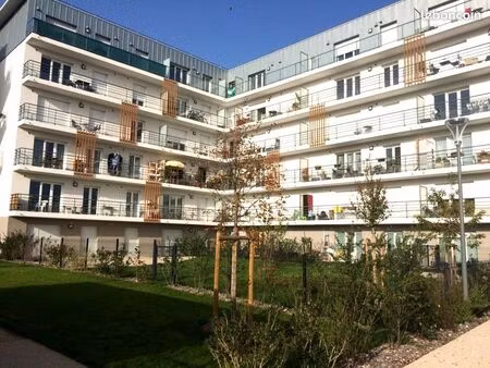 studio 1 pièce 29 m²