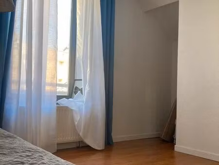 chambre meublée