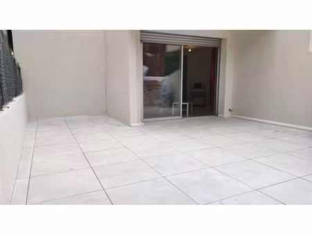location meublée appartement 1 pièce 27 m² à montpellier (34000)  600 €