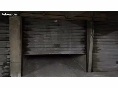 a louer garage à saint chamond 65 / moi