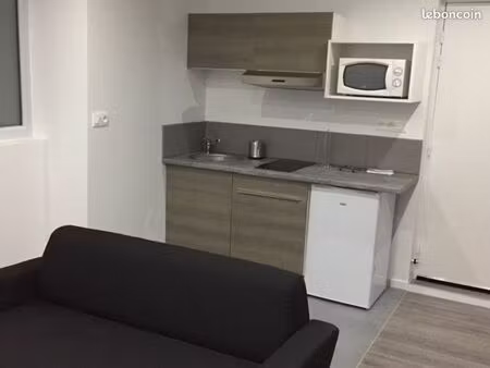 studio entièrement meublé à 200m de la gare