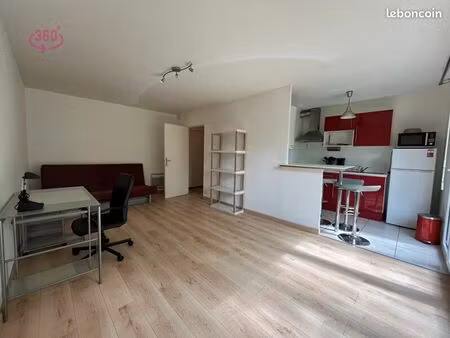 studio 1 pièce 30 m²
