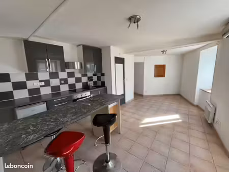 loue f1bis de 40m2 centre saulieu