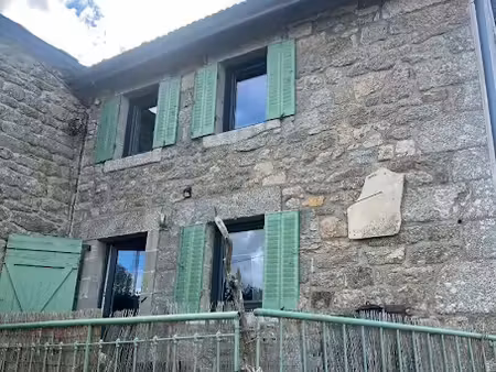 vente maison 4 pièces à peyre en aubrac (48130)  75 000 €