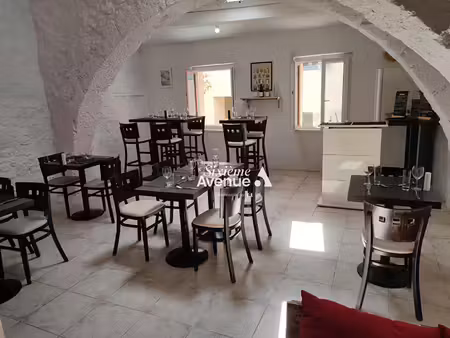 local commercial grasse 140 m2
