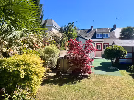 maison de ville en parfait etat + dependance + avec double grage de 43m2