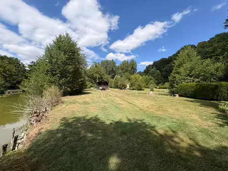 terrain de loisir 9700m² avec étang.