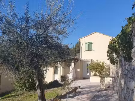 maison de deux pièces 39m² avec terrasse et parking