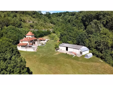 vente ferme 8 pièces 220 m² à figeac (46100)  449 000 €