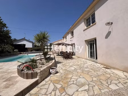 vente ferme 9 pièces 243 m² à fontenay-le-comte (85200)  487 000 €