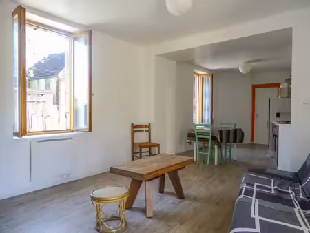 duplex meublé de 43m2 en location à châtres-sur-cher
