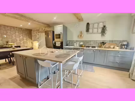 maison de 150 m² à la faurie