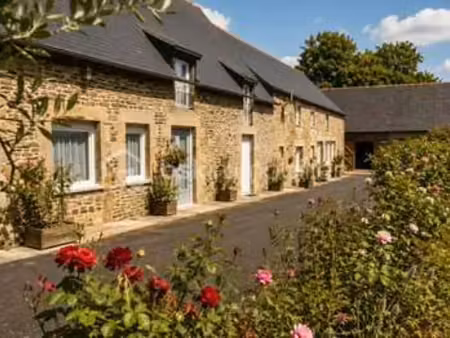 vente maison à bazouges-la-pérouse (35560) : à vendre / 313m² bazouges-la-pérouse