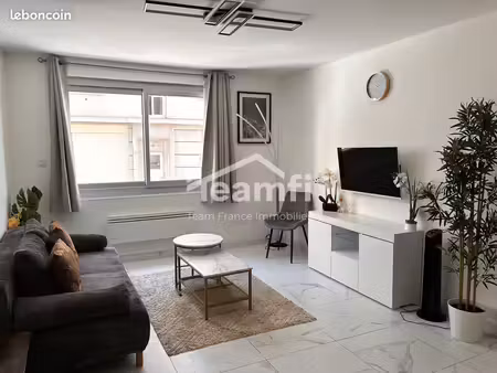 appartement 4 pièces 64 m²