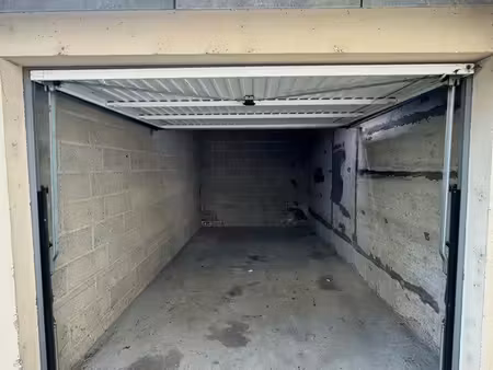 garage sécurisé 13 m2 - secteur clemenceau boussinesq - reims