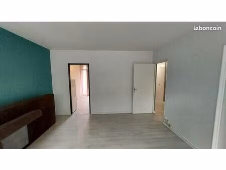 location appartement t2 49m2