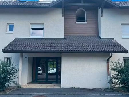 loue appartement a cesssy