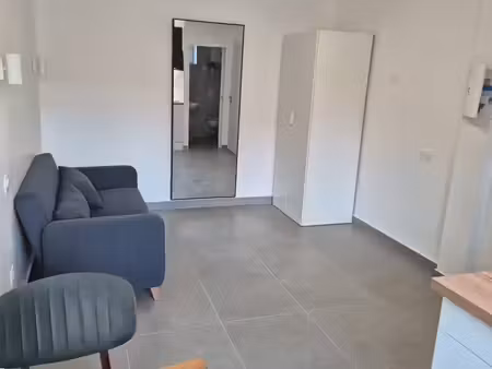 studio meublé