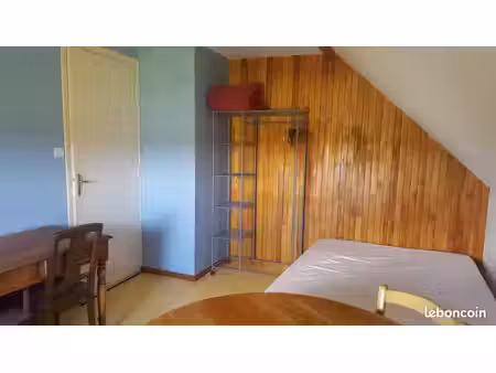 chambre meublée