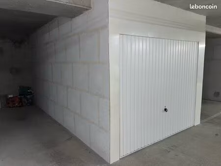 box de stockage 12m2