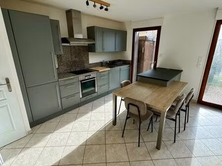 t2 49m2 meublé avec garage  terrasse et jardin - talloires