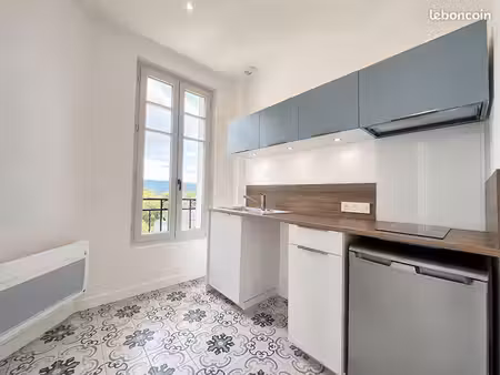 studio 1 pièce 29 m²