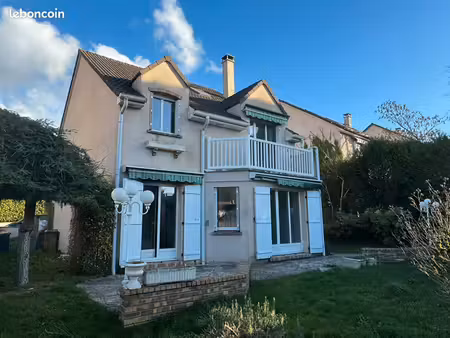 location maison familiale - noisy le roi