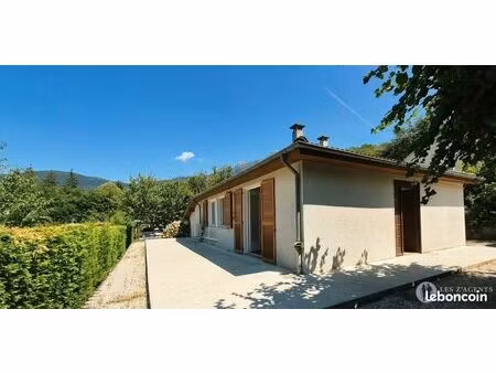 villa 3 pièces 75 m²