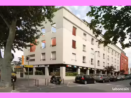 studio 1 pièce 19 m²