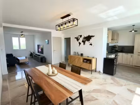 t3 de 70m² dernier étage + terrasse et cave -entièrement rénové – sainte foy / lyon