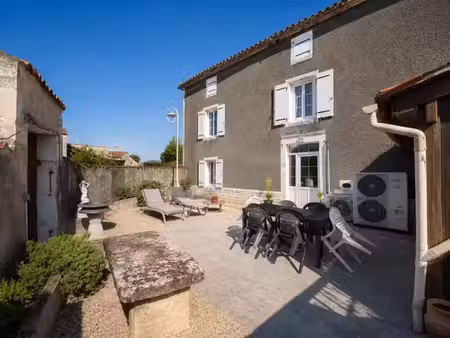 vente maison 6 pièces 180 m² à villiers-couture (17510)  181 500 €